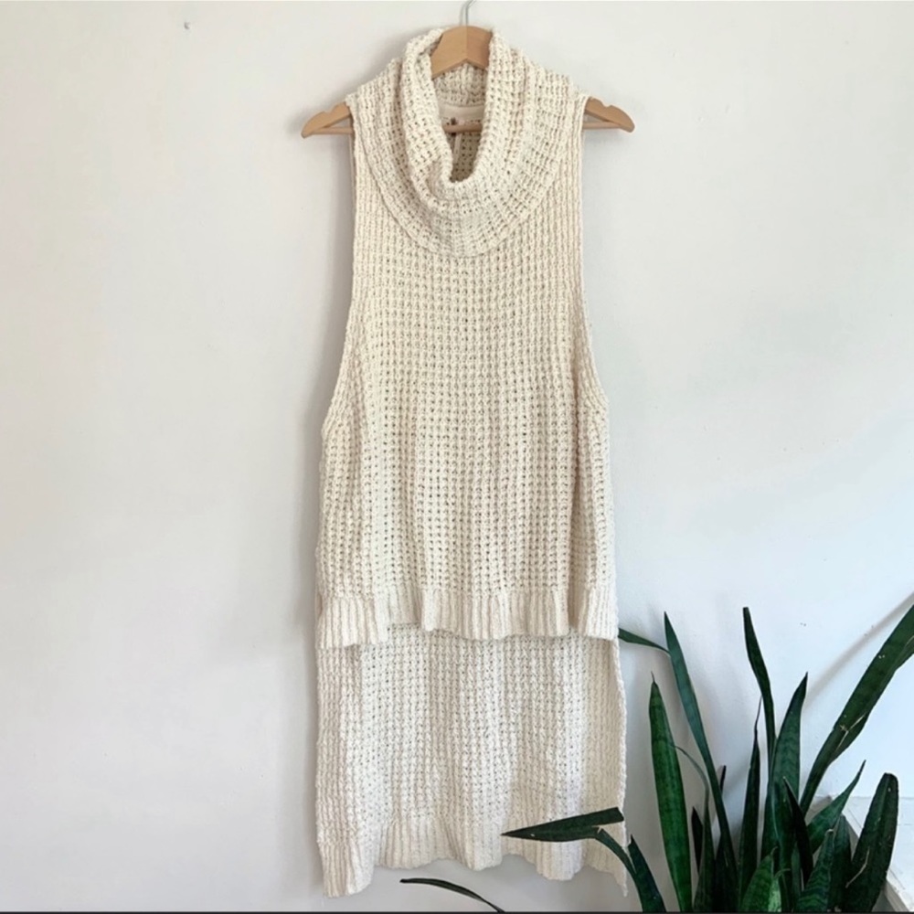 Free People Skyscraper Sleeveless Sweater High Low Tank Top in Cream Size Medium - Picture 1 of 7
